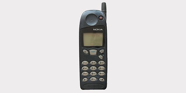 נוסטלגיה-פון: 10 טלפונים סלולריים שלעולם לא תשכחו