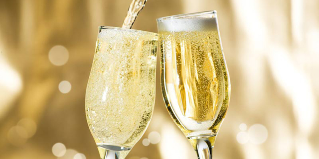 על רקע ביטול החגיגות בעולם: הפסד של 2 מיליארד דולר במכירות השמפניה