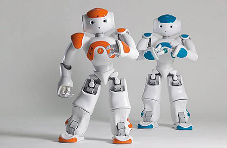 הרובוטים מקס ובן. מסייעים לתלמידים בחינוך המיוחד