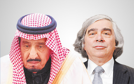 מימין: ארנסט מוניז, שר האנרגיה האמריקאי וסלמן, מלך סעודיה, צילום: בלומברג, אי. אף. פי, אי.פי.אי