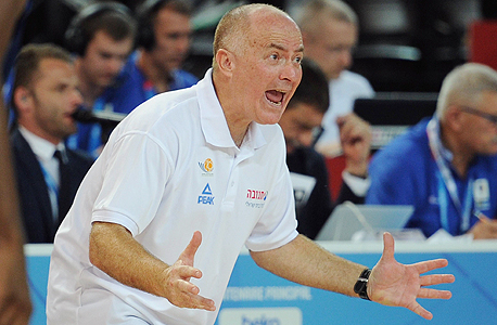 מאמן נבחרת ישראל בכדורסל ארז אדלשטיין