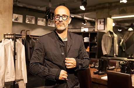 טוביהו. "לקוחות שבונים אוסף אופנה" טוביהו. "לקוחות שבונים אוסף אופנה"