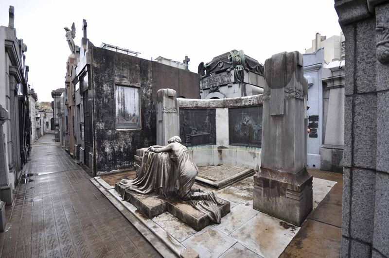 בית הקברות Recolets – בואנוס איירס, ארגנטינה. 70 מהקברים הוכרזו כאתרים היסטוריים