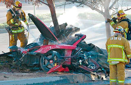 המכונית אחרי התאונה, צילום: רויטרס