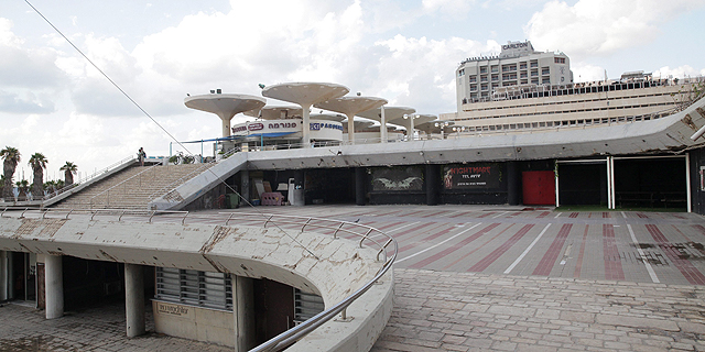 בית המשפט ביטל את מכירת החלק של עיריית תל אביב בחניון כיכר אתרים לחברה פרטית