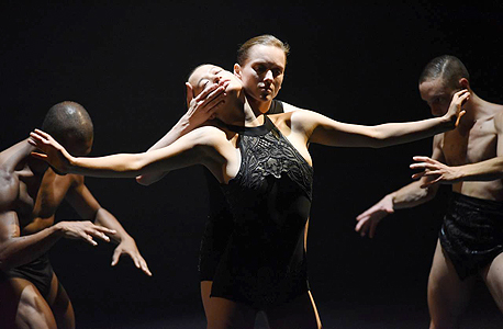 מתוך OCD love. שרון אייל: "אני רוצה לעשות עוד הרבה פרקים של היצירה האינטימית הזאת" מתוך OCD love. שרון אייל: "אני רוצה לעשות עוד הרבה פרקים של היצירה האינטימית הזאת"