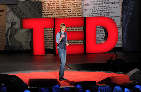 מרצה ב-TED ב-2013, צילום: James Duncan Davidson