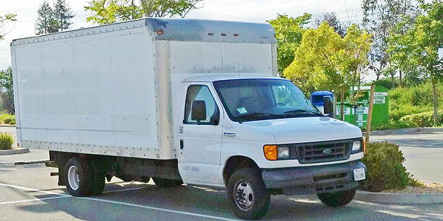 המשאית של ברנדון בחניה של גוגל