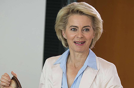 שרת ההגנה של גרמניה אורסולה פון דר ליין. הגיעה לעיראק כדי לדון בפליטים