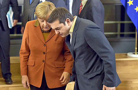קנצלרית גרמניה אנגלה מרקל וראש ממשלת יוון אלכסיס ציפרס בבריסל, צילום: רויטרס