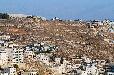 אזור ערב א־סוואחרה במזרח ירושלים. התושבים מרגישים שהעירייה מתנכרת להם, צילום: עומר מסינגר