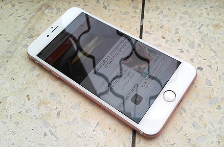 אפל אייפון 6S פלוס פאבלט 8, צילום: רפאל קאהאן