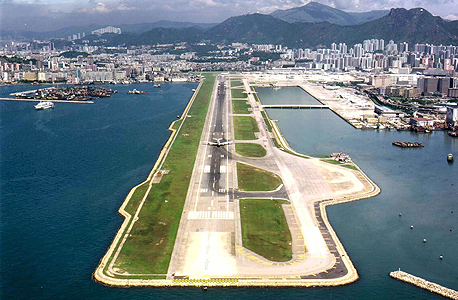 הונג קונג - שדה תעופה . הרחקת שדה התעופה מאפשרת להתמודד עם מצוקות של רעש, צפיפות ולוגיסטיקה