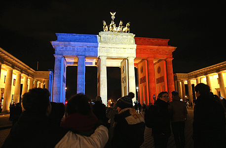 טרור בצרפת 14.11.15 שער ברנדנבורג ברלין, צילום: גטי אימג'ס