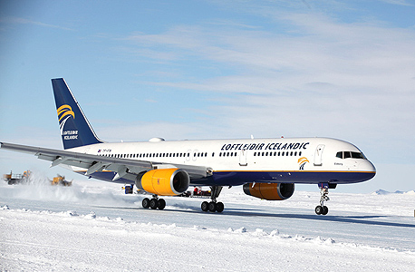 הטיסה האזרחית הראשונה נוחתת באנטרקטיקה, צילום: Antarctic Logistics & Expeditions.
