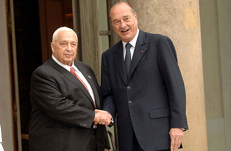 ז'אק שיראק בפגישה עם ראש הממשלה לשעבר אריאל שרון בשנת 2005
