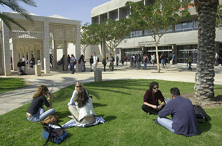Students at Ben-Gurion University of the Negev. Photo: Meir Azulay