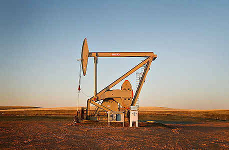קידוח נפט, צילום: בלומברג