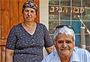 עיסא וח'יתאם ג'האשן, יצרני שמן הזית "סבא חביב", צילום: דיסקונט