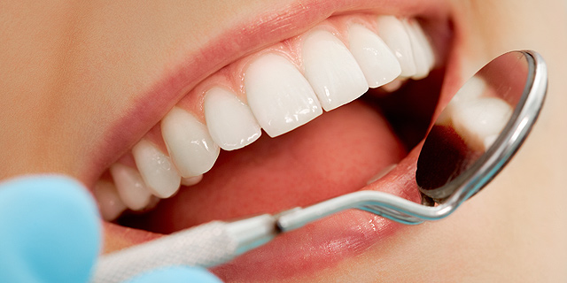 למה טיפולי השיניים במכבידנט ברמת החייל יקרים ב-20% מכל סניף אחר?