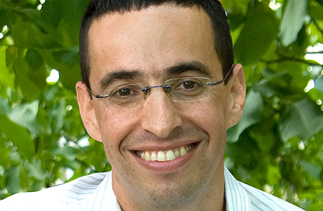 יואל זנגר, ג'יראפיק