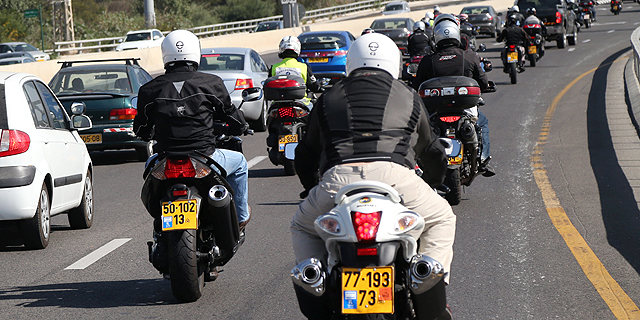 אחרי ניסוי מוצלח: נסיעת אופנועים בנתיבי תחבורה ציבורית תורחב לכל תל אביב 