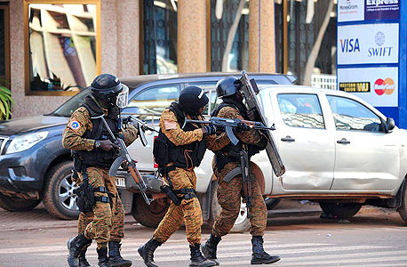 כוחות הביטחון בזירת הטרור בבורקינה פאסו 