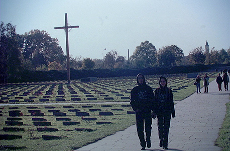 משלחות הנוער במחנה אושוויץ, צילום: אופירה יוחנן