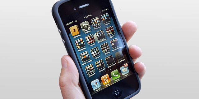 סמארטפון בהאנגאובר: השעון המעורר של האייפון לא מצלצל בזמן ב-2011
