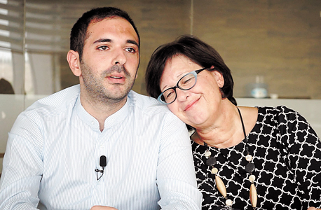ג'וליה זהר ובנה יוסף זהר, מנהלי מפעל הטחינה אל-ארז