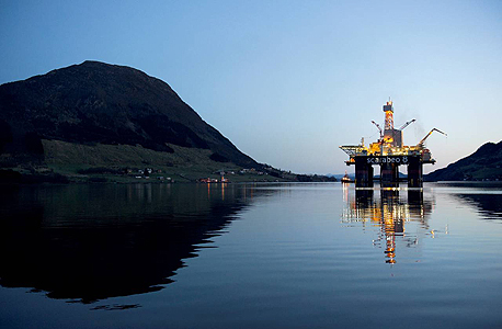 אסדת נפט באולנסוואג, נורבגיה. יצואנית הנפט השביעית בגודלה