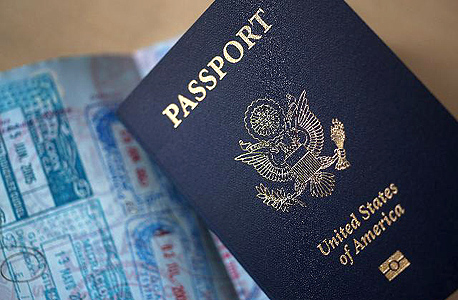 יורד בגלל טראמפ. דרכון אמריקאי, צילום: בלומברג