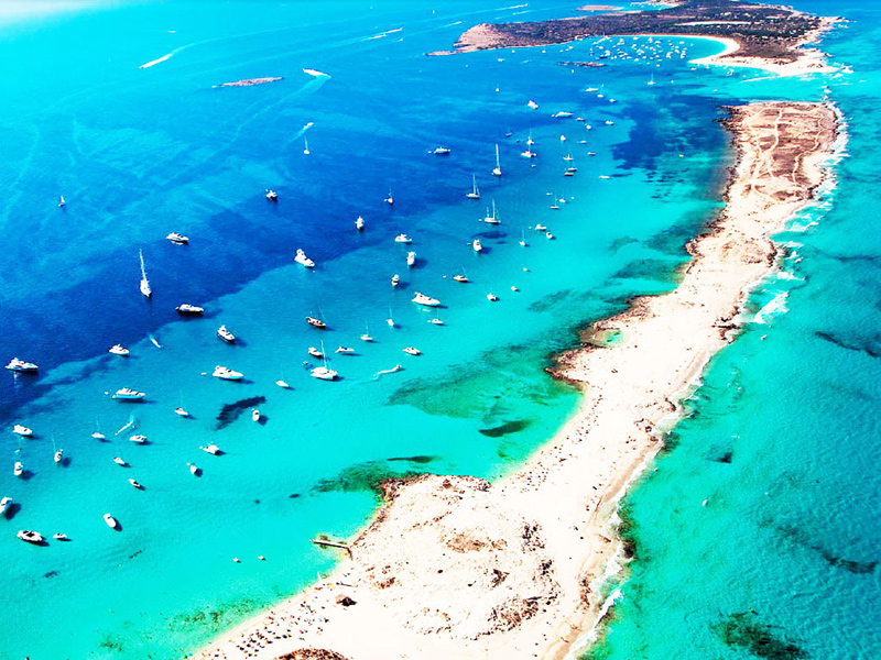 7. Playa de Ses Illetes, Formentera, ספרד