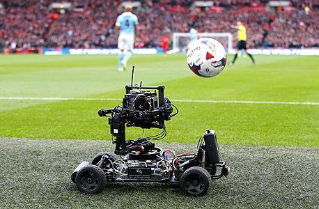 מצלמות בכדורגל. זכויות השידור ימשיכו לעלות