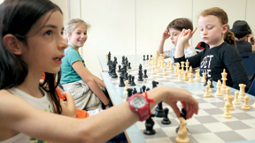 שיעור שחמט במרכז למחוננים ב רמת השרון, צילום: עמית שעל