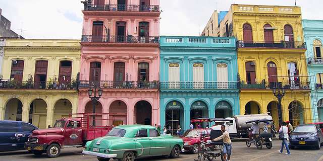 קובה מצטרפת למאה ה-21: חיברה 2,000 משקי בית לאינטרנט