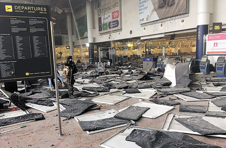 ההרס באולם הנוסעים היוצאים בברסיל, לאחר הפיגוע, צילום: רויטרס