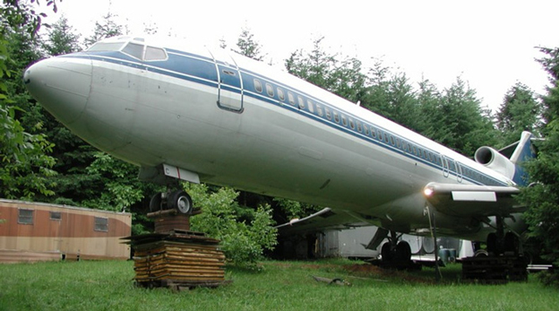 המטוס מבחוץ. במצב מצוין המטוס מבחוץ. במצב מצוין