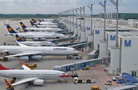 מטוסי לופטהנזה בשדה התעופה מינכן. 1,000 טיסות בוטלו