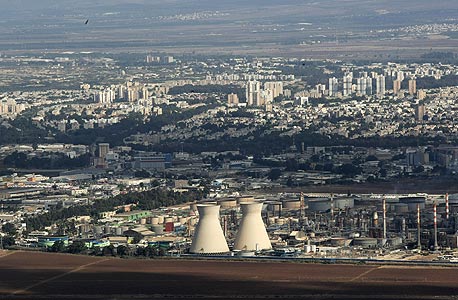 מפעל פטרוכימיים בחיפה