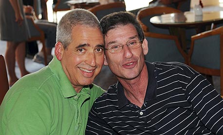 יוסי מנדלסון ודורי קלגסבלד מתרועעים