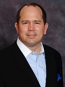 קורט פוטר. "מיקור החוץ יכול לעלות לעסק יותר"