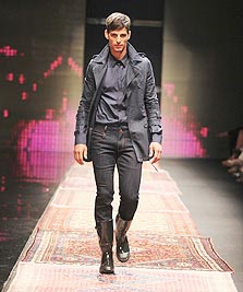 יונתן ווגמן בקולקציית הגברים