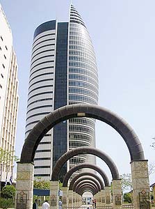 בניין קריית הממשלה ברחוב פל ים בחיפה. קומה 25, 43 חדרים להשכרה