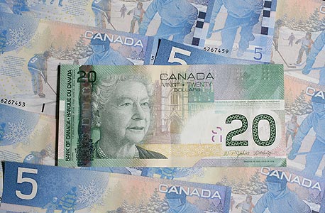 הדולר הקנדי טיפס לרמתו הגבוהה ביותר מאז מאי 2008
