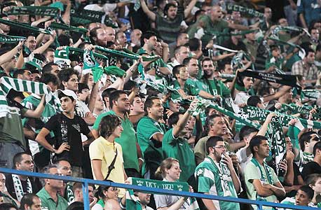 ספורט בצהריים: אוהדי מכבי חיפה רוכשים מאות כרטיסים למשחקי החוץ בליגת האלופות