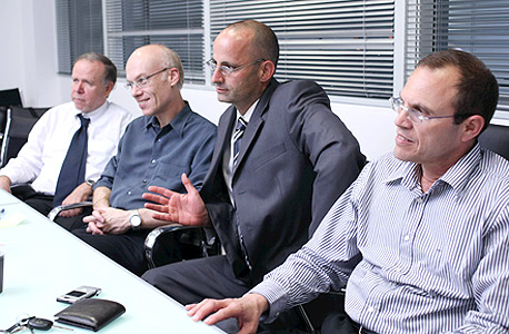 מימין: אהוד לוריא, גידי בר זכאי, עופר מנירב ואיתן צחור 