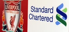 לוגו הבנק וסמל המועדון. 20 מיליון ליש"ט בשנה, צילום: אי אף פי