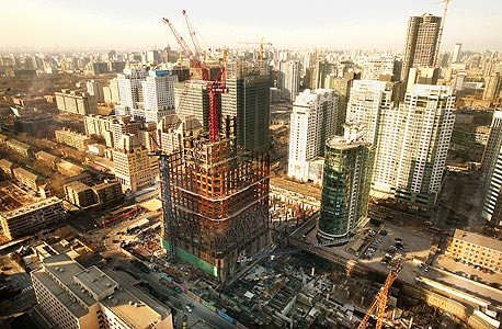 הסינים יושבים על הגדר: צניחה של 11% במכירות הבתים במאי