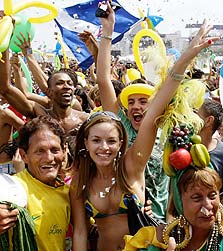 חגיגות בברזיל. הניצחון הגיע הרבה בזכות לולה, צילום: רויטרס